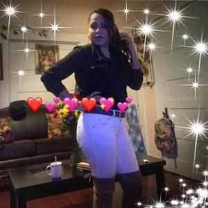 Meet your Posher, Lucy